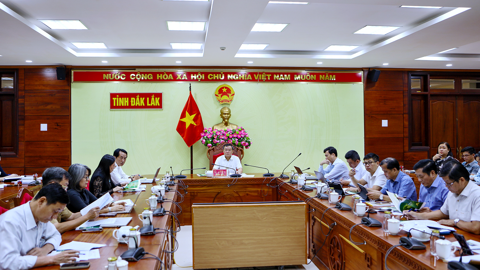 khai mạc 1